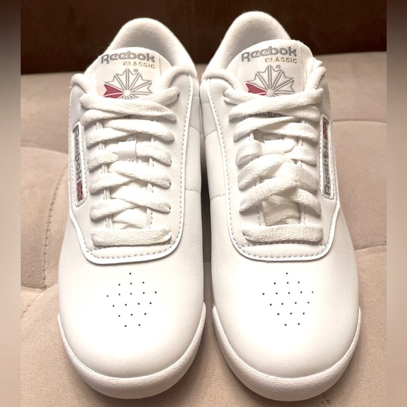 Brand new classic princess reeboks 7 - Picture 2 of 2